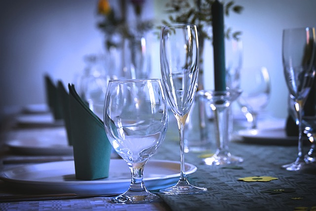 Tout savoir sur l’art de la table : vaisselle, assiette, couvert et verre