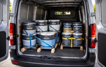 découvrez comment transporter en toute sécurité vos pots de peinture dulux valentine et tollens dans votre véhicule grâce à nos conseils pratiques et astuces efficaces.